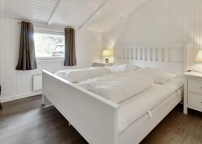 Holiday home Cajsa - 1-5km From The Sea By Interhome *