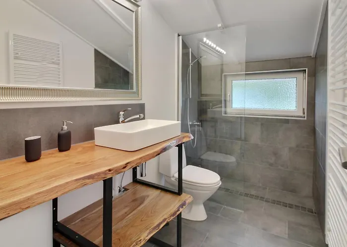 Cajsa - 1-5km From The Sea By Interhome *